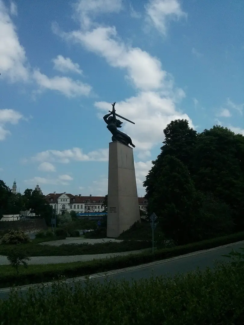 Monument to the Heroes of Warsaw