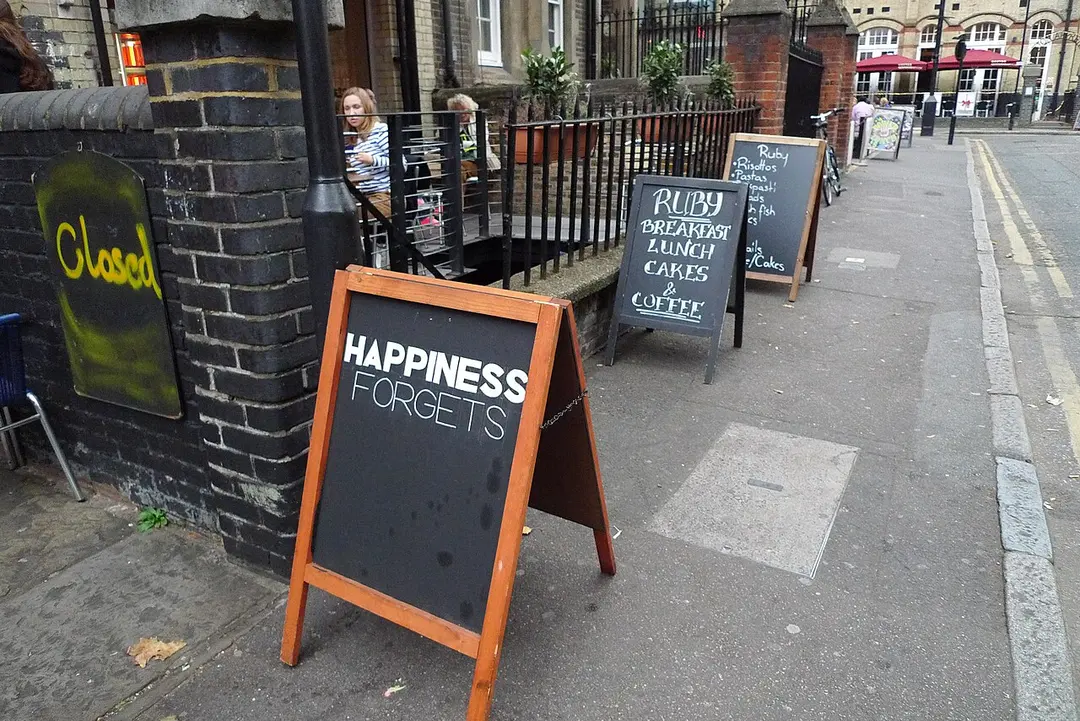 Hoxton Square