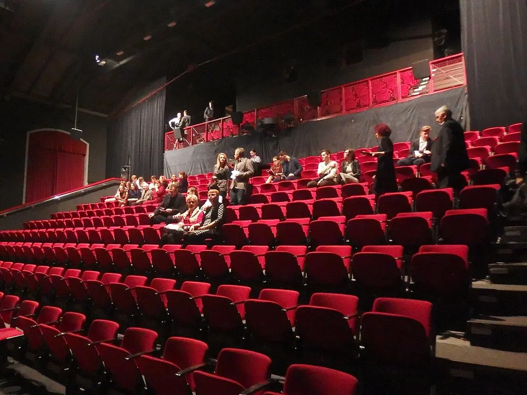 Arena-Theater