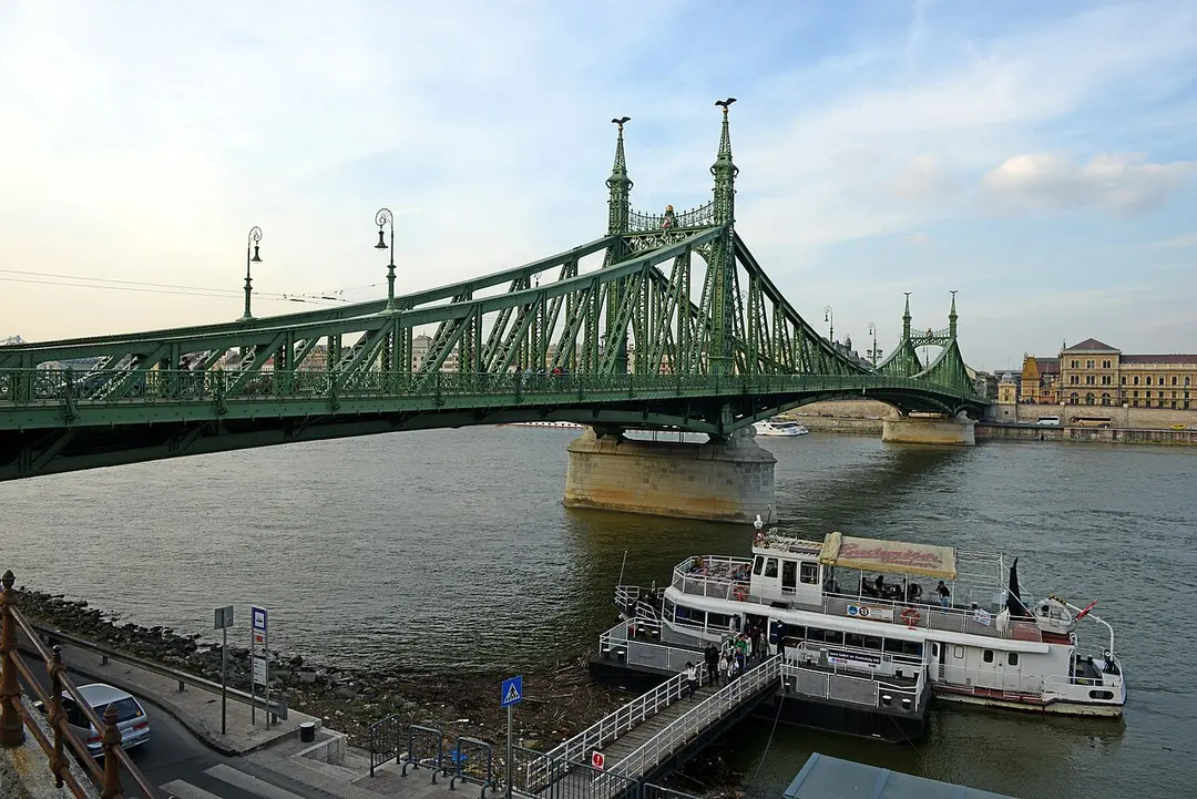 Freiheitsbrücke