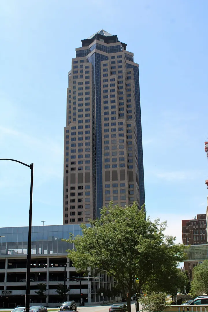 801 Grand
