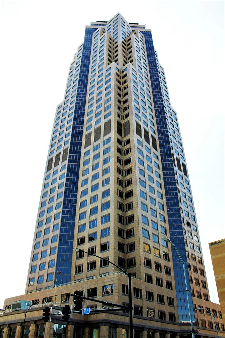 801 Grand