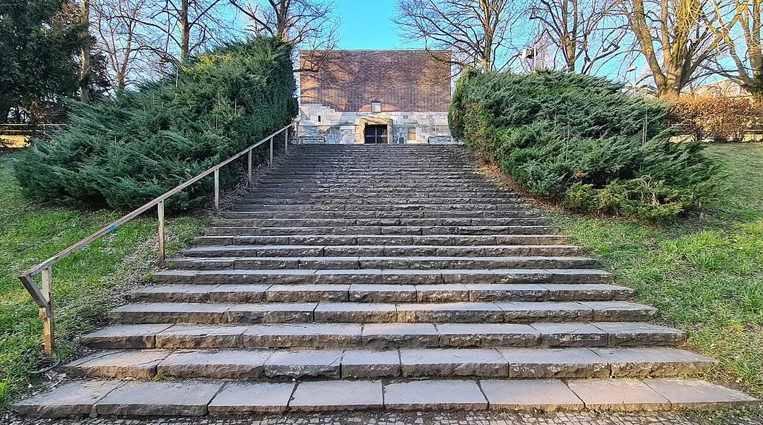 Ehrenmal