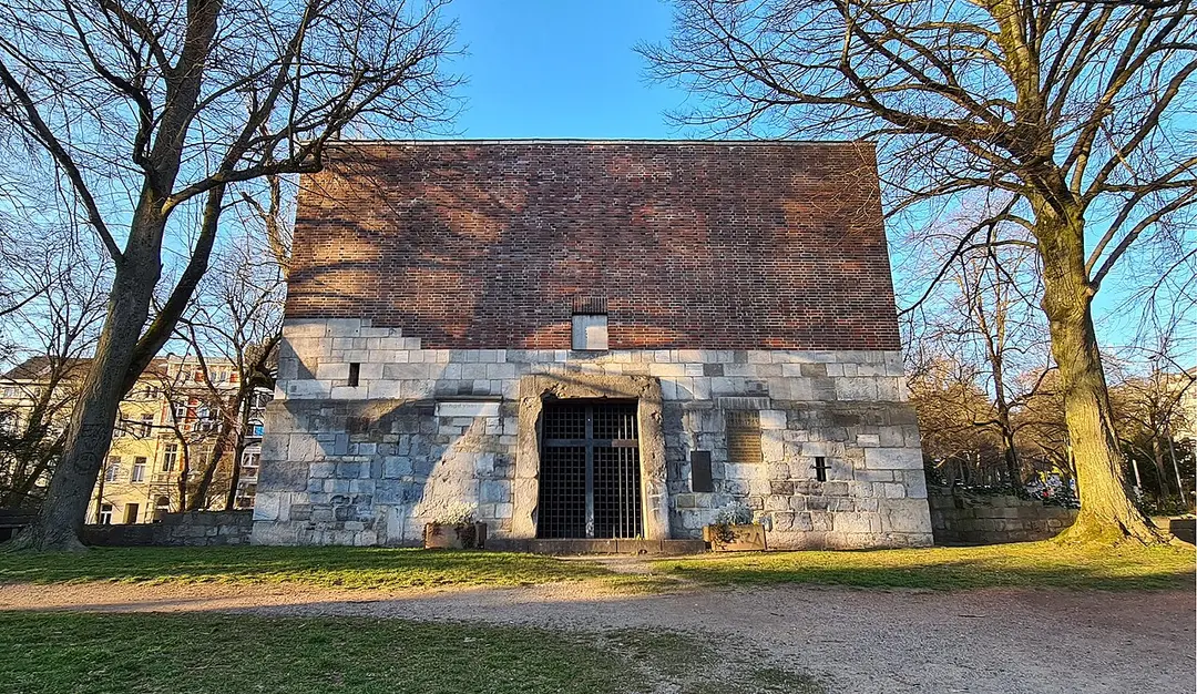 Ehrenmal