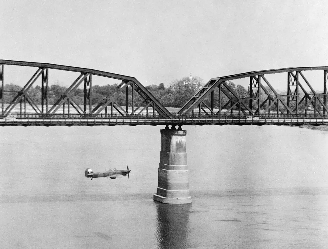 Ava-Brücke