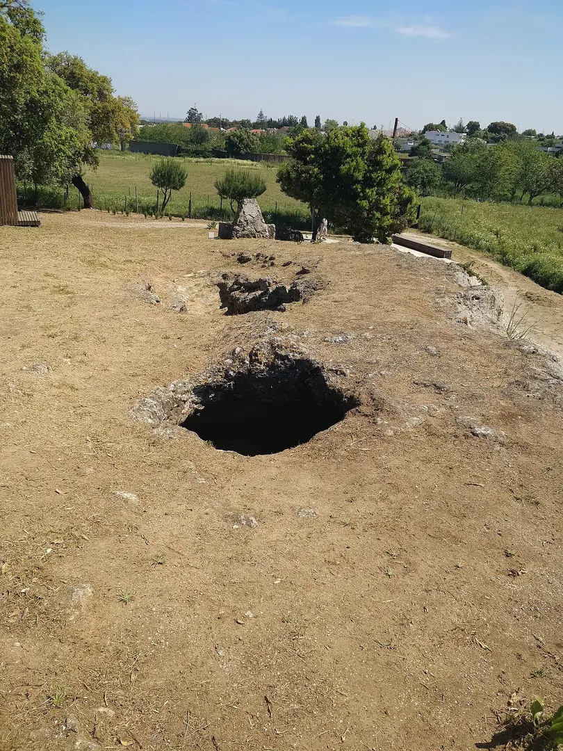 Artificial caves of Casal do Pardo