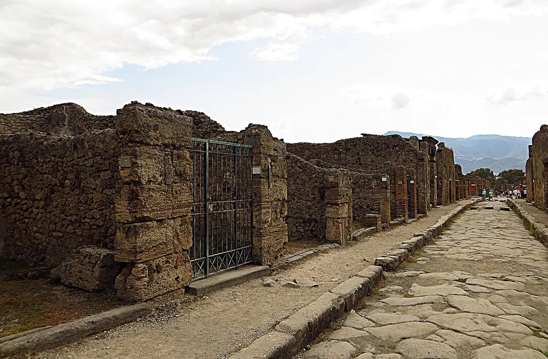 House of Greek epigrams
