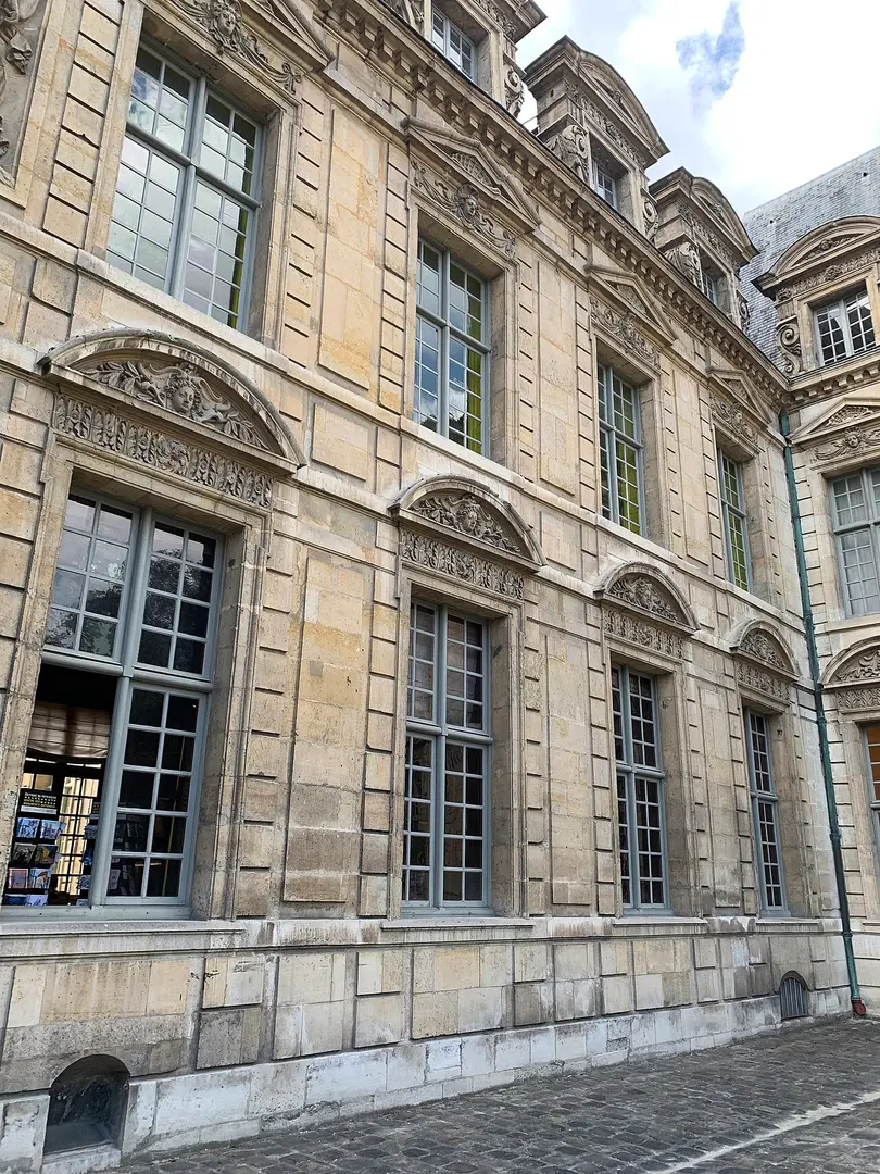 Hôtel de Sully