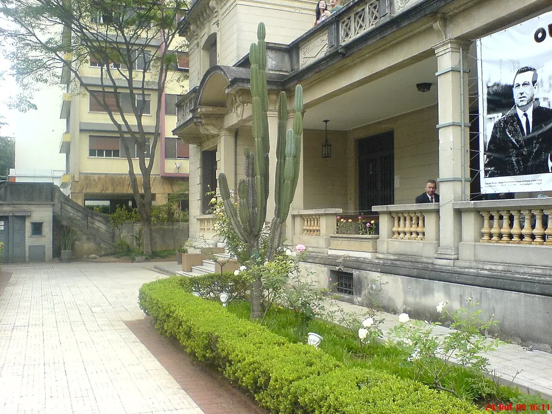 Casa das Rosas