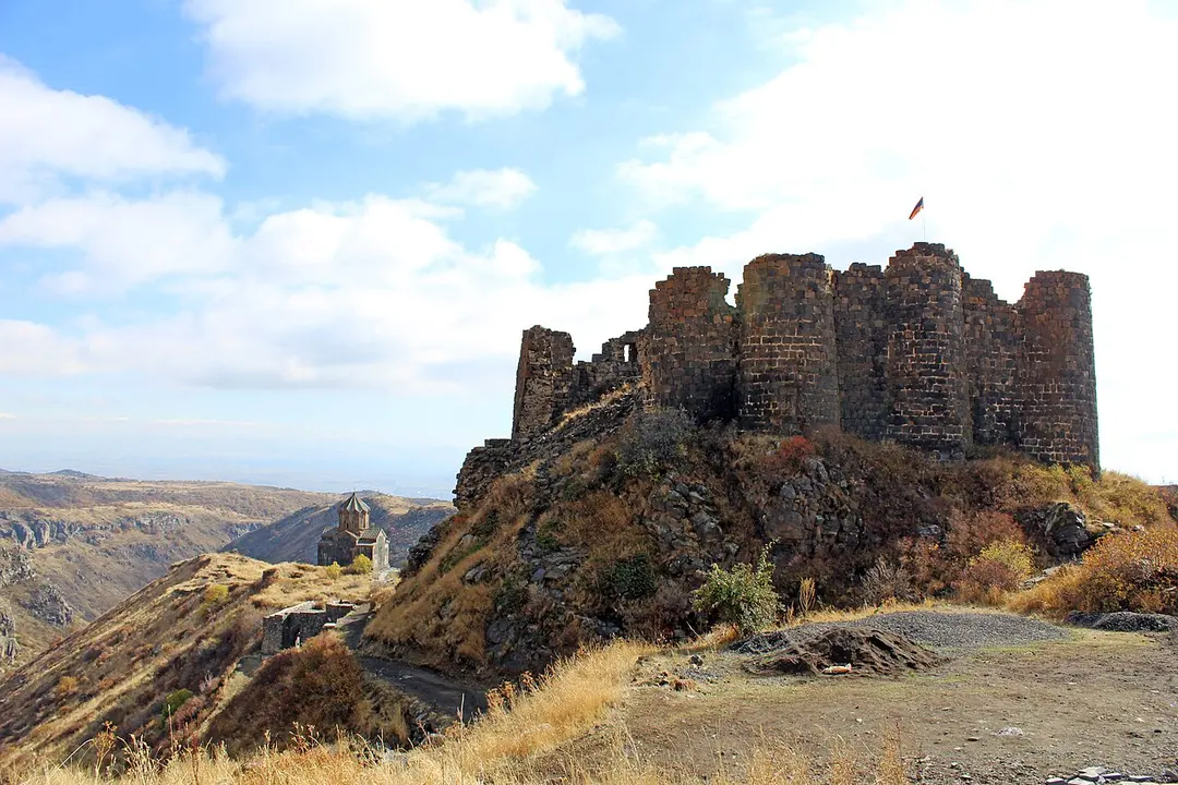 Ամբերդ (Amberd Fortress)