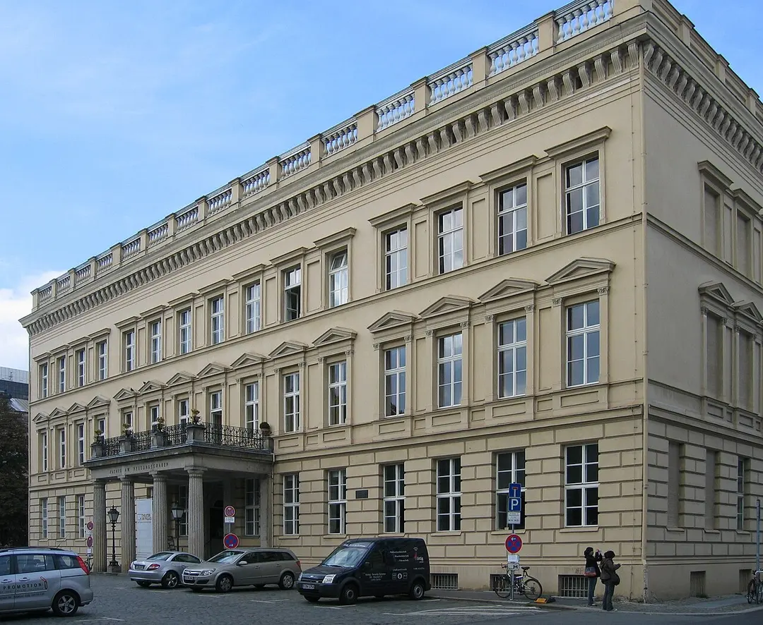 Palais am Festungsgraben