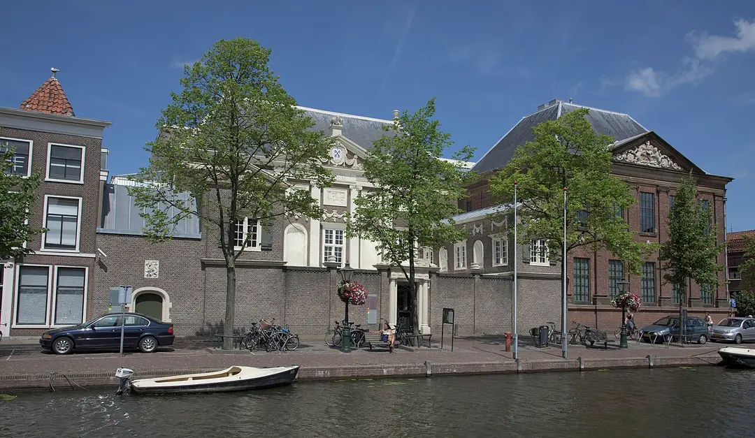 Museum De Lakenhal