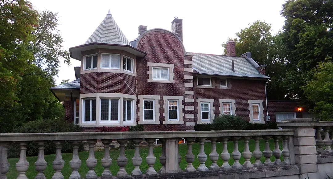 Casa Loma