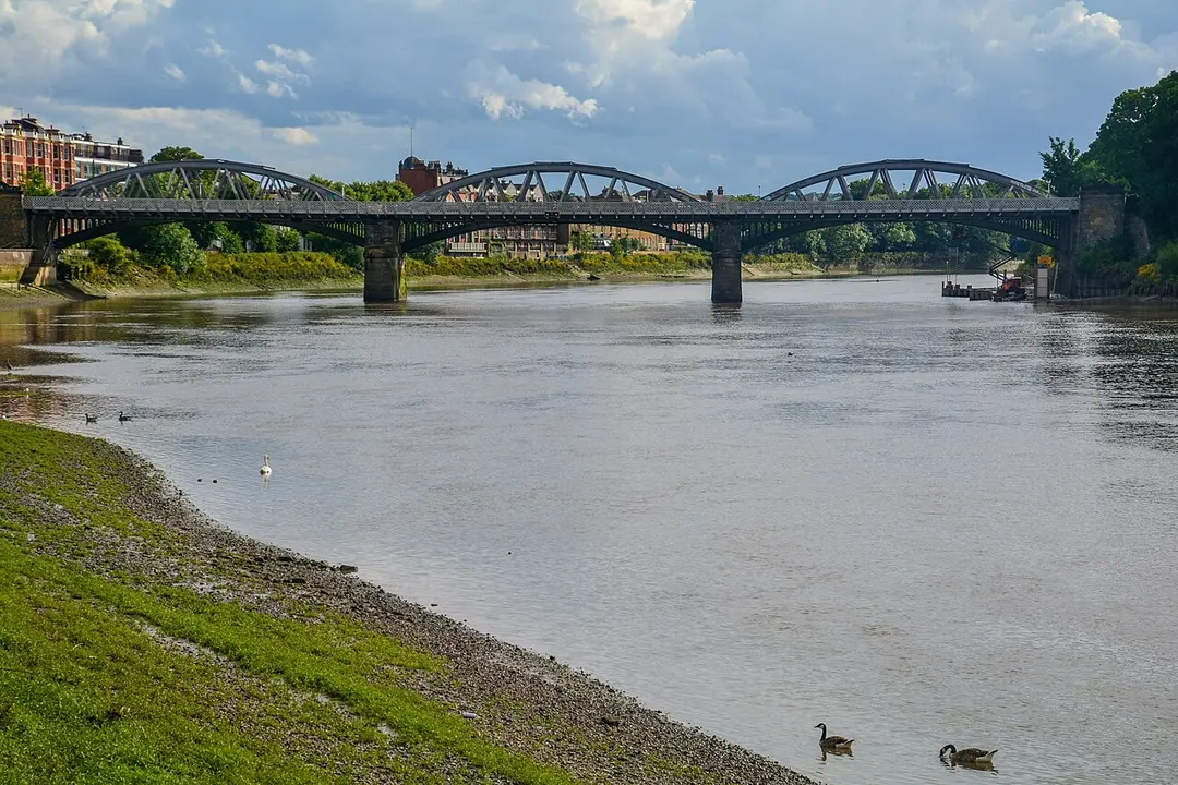 Barnes Bridge