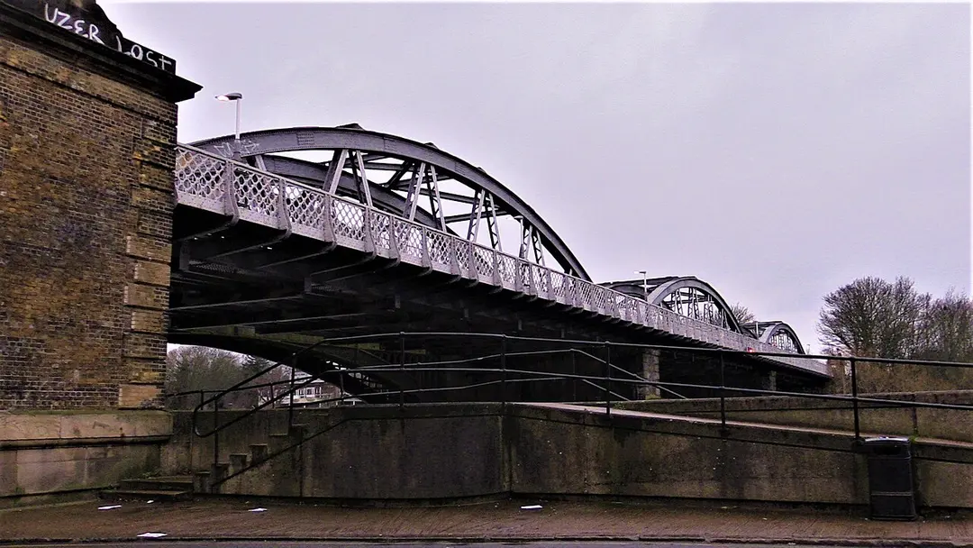 Barnes Bridge