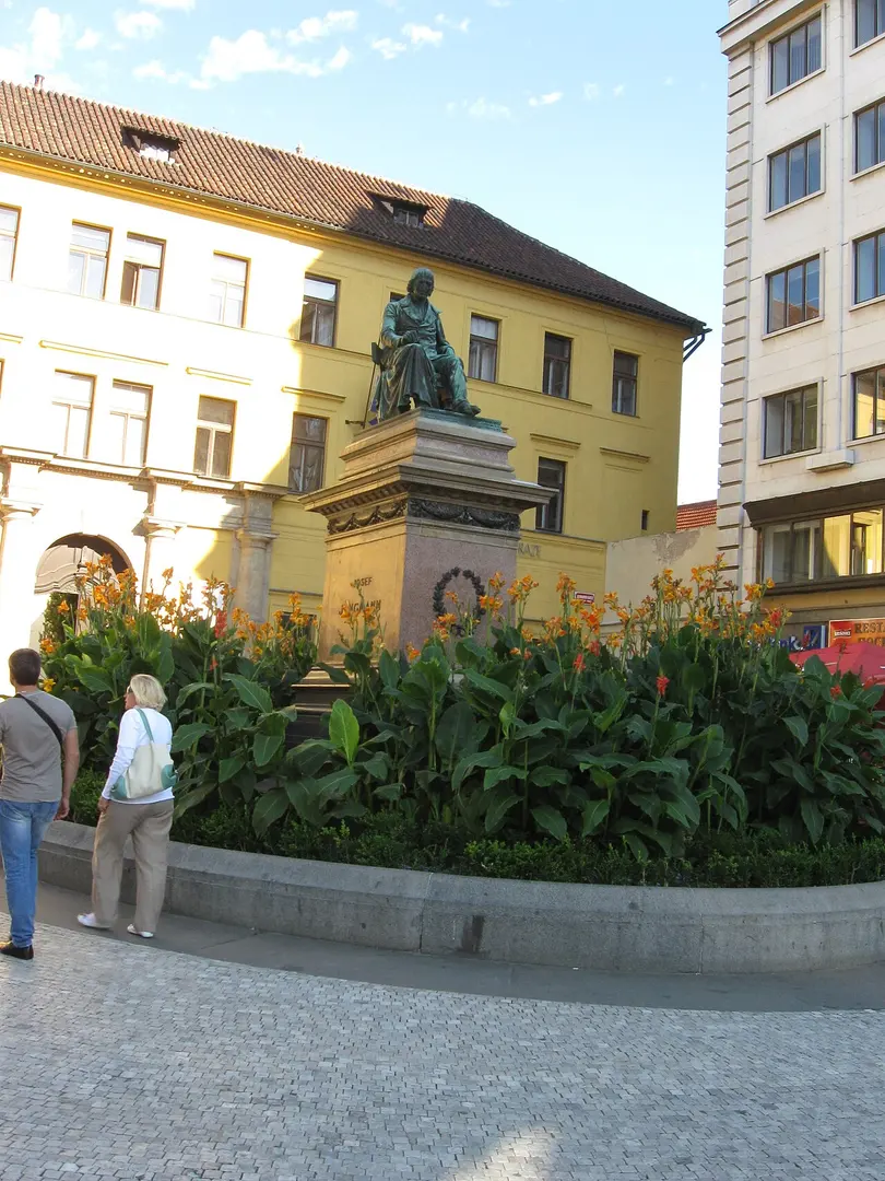 Josef-Jungmann-Denkmal