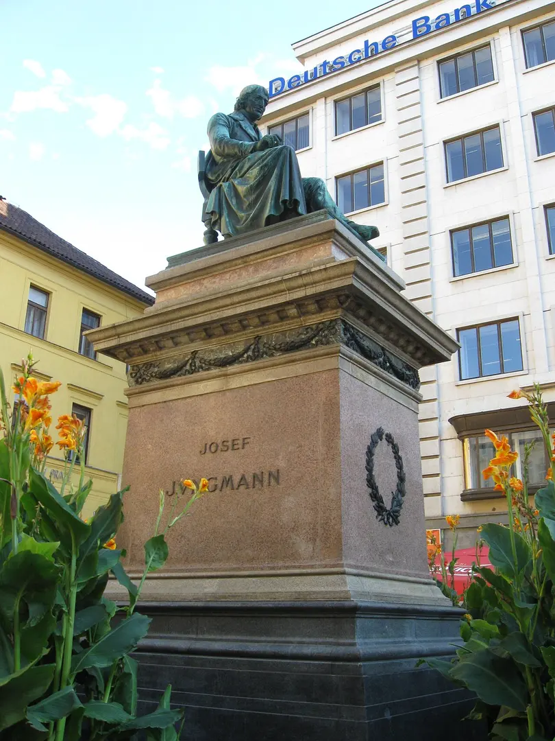 Josef-Jungmann-Denkmal