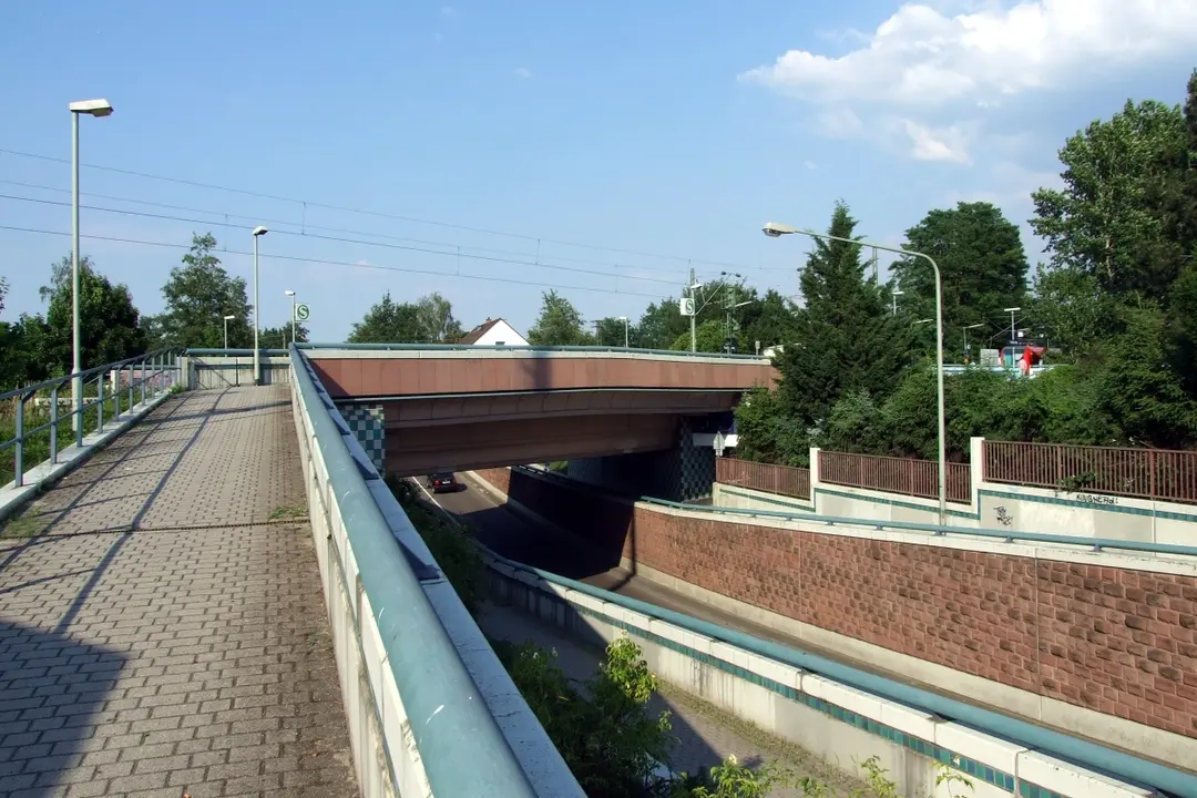 Bahnhof Frankfurt-Nied