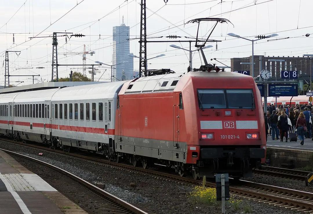 Köln Messe/Deutz (tief)