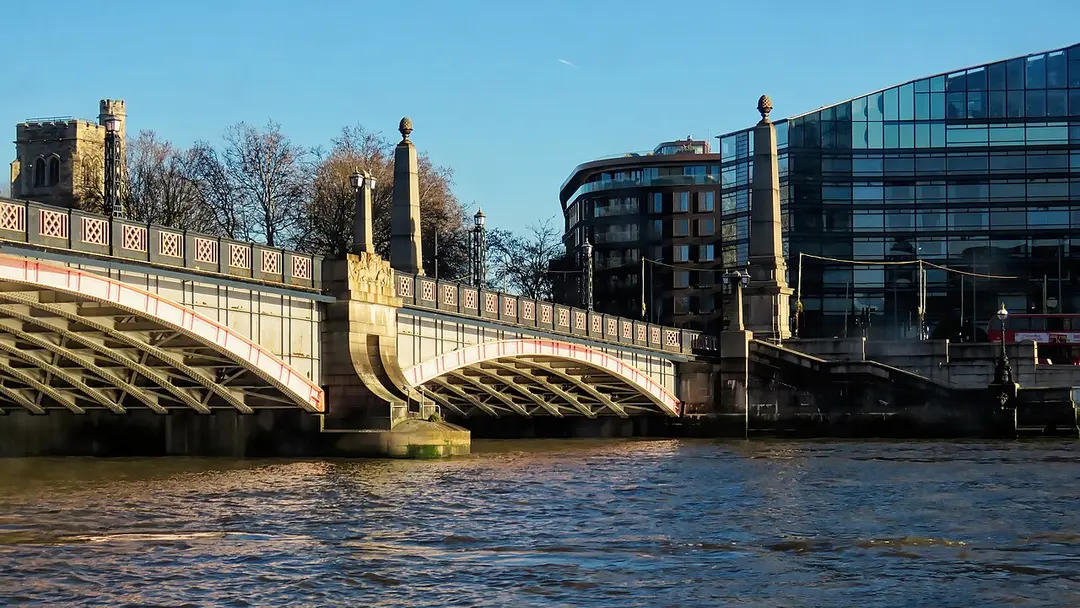 Lambeth Bridge