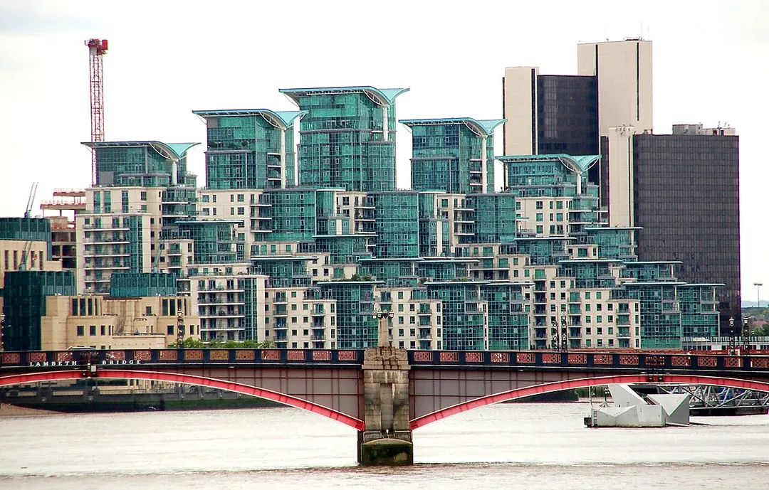 Lambeth Bridge