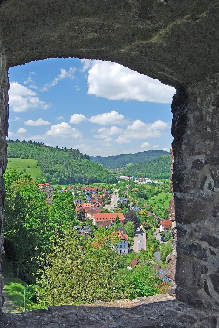 Burg Husen