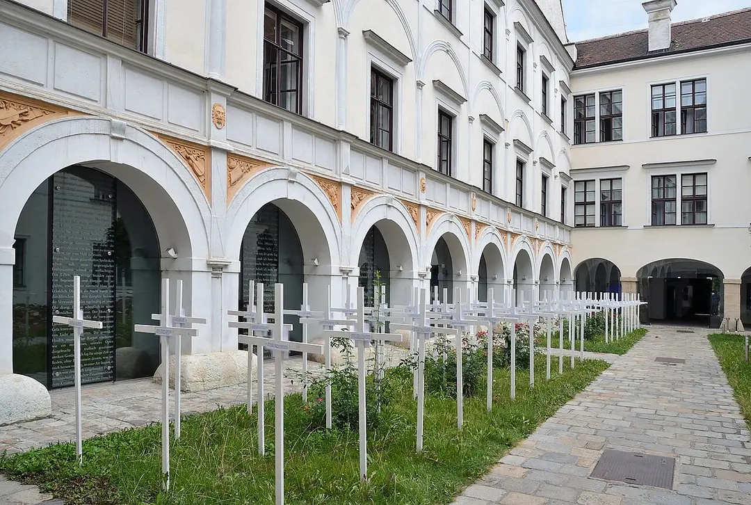 Palais Porcia