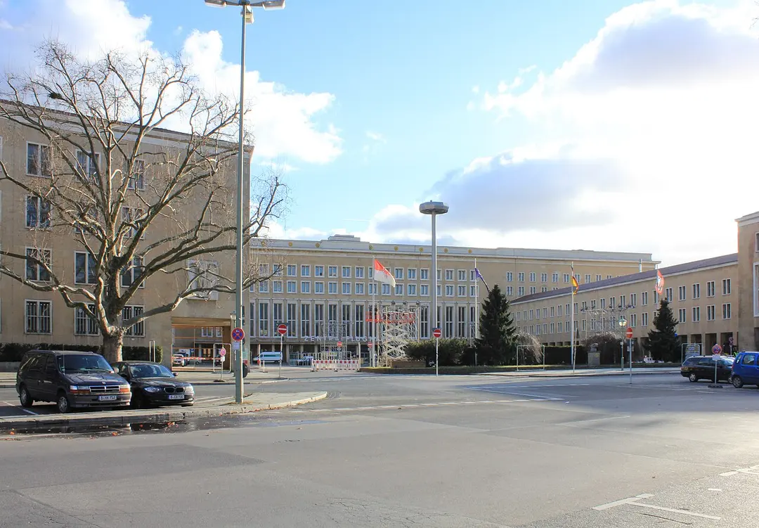 Platz der Luftbrücke
