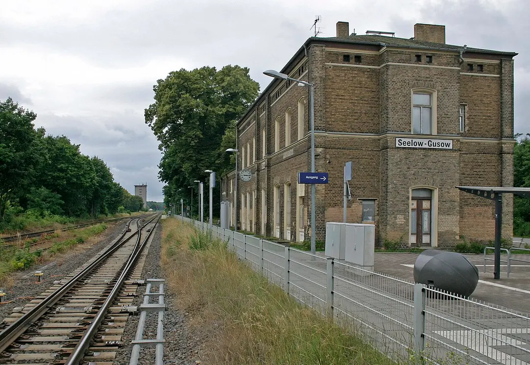Seelow-Gusow railway station