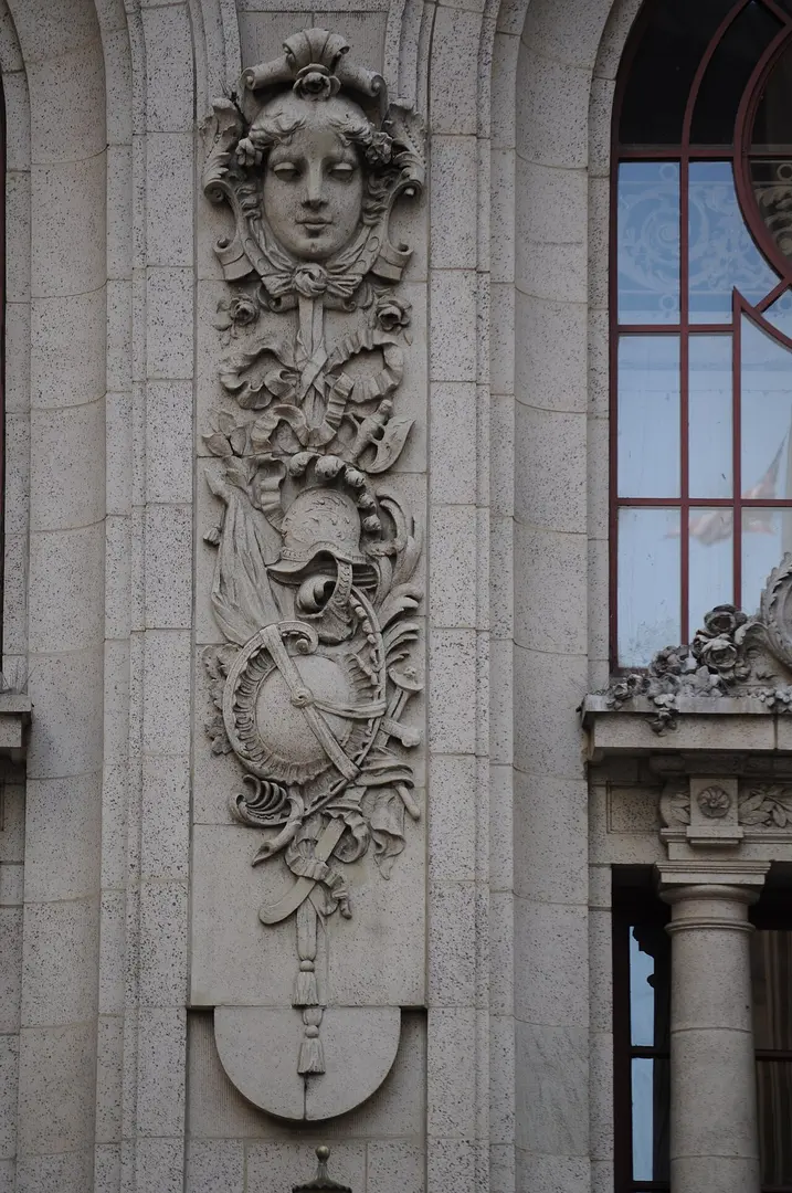 Adolphus Hotel