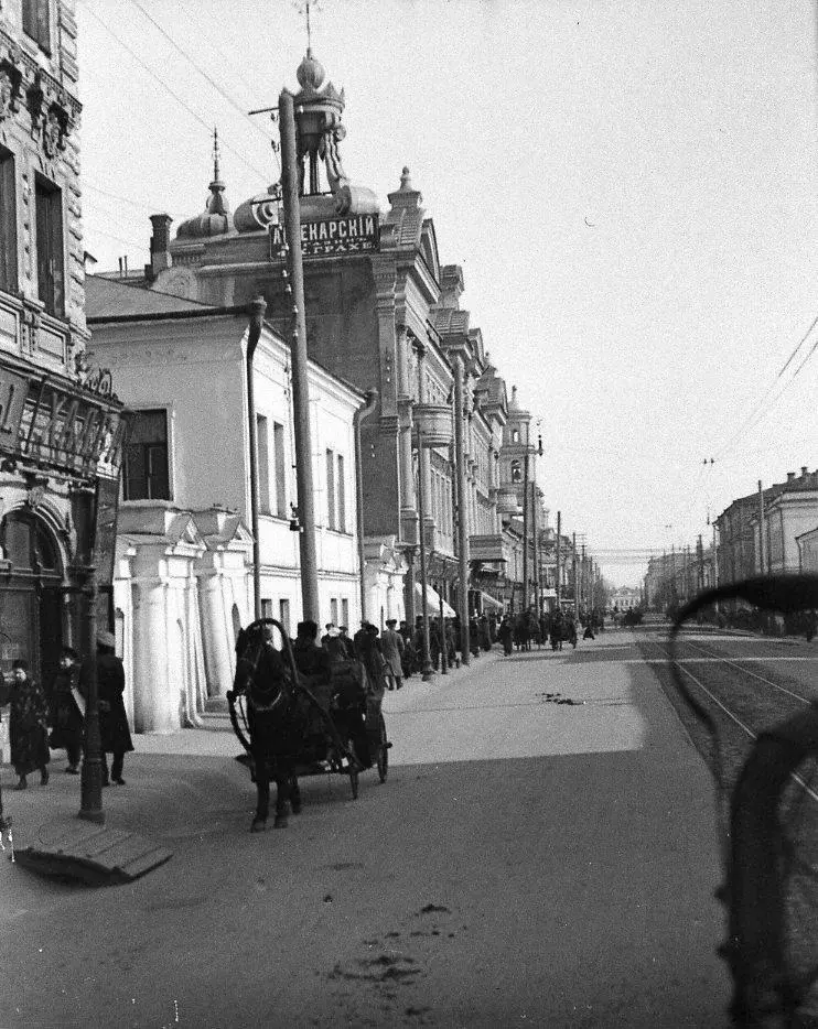 Kremlyovskaya Street