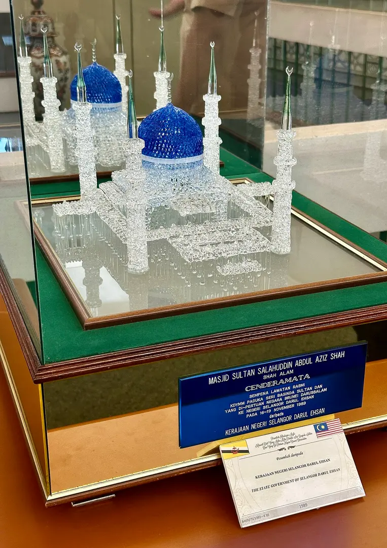 Sultan Salahuddin Abdul Aziz Mosque