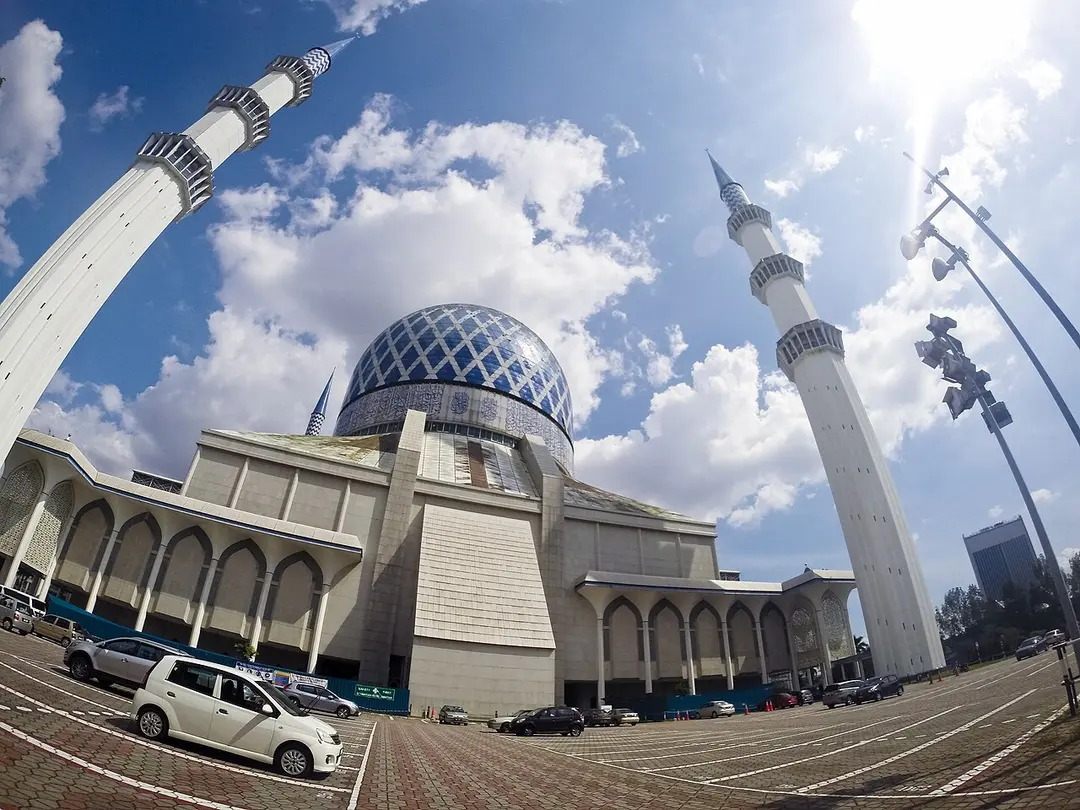Sultan Salahuddin Abdul Aziz Mosque