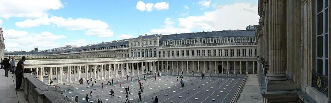 Colonnes de Buren
