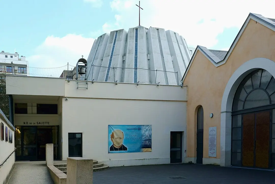 Église Notre-Dame-de-La-Salette