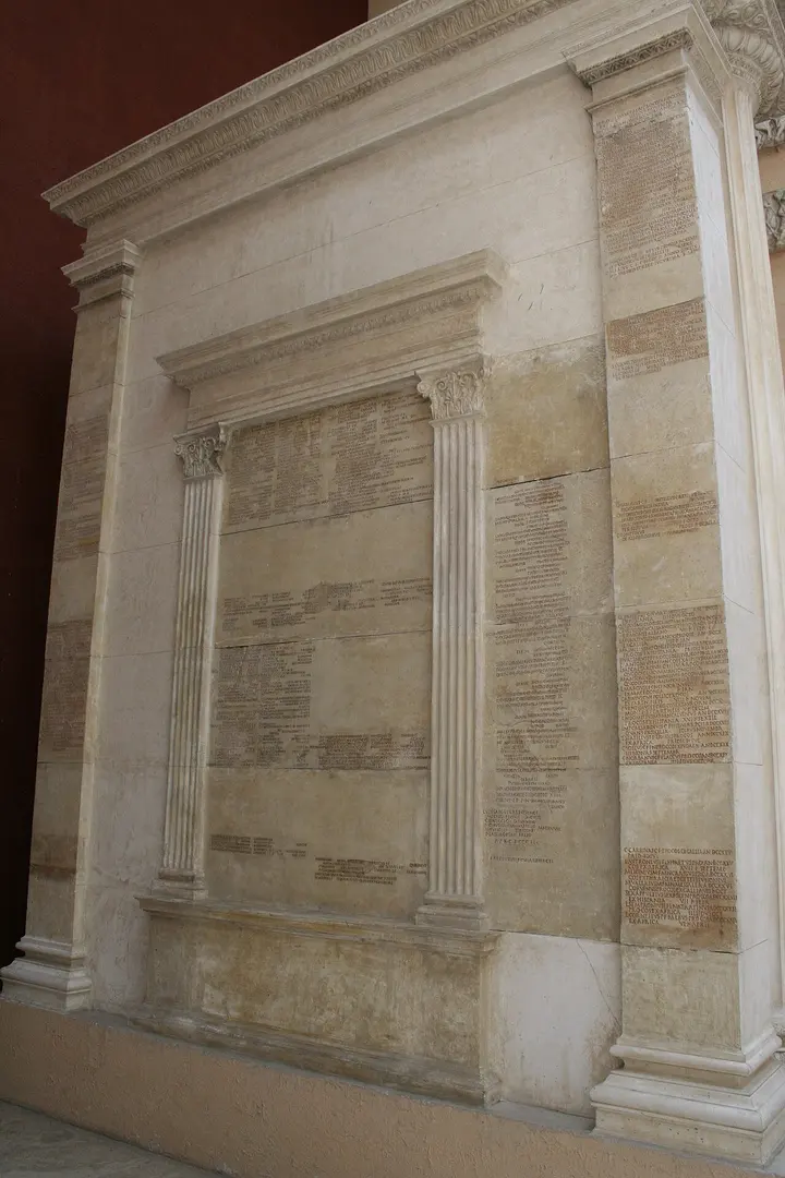 Arco di Augusto