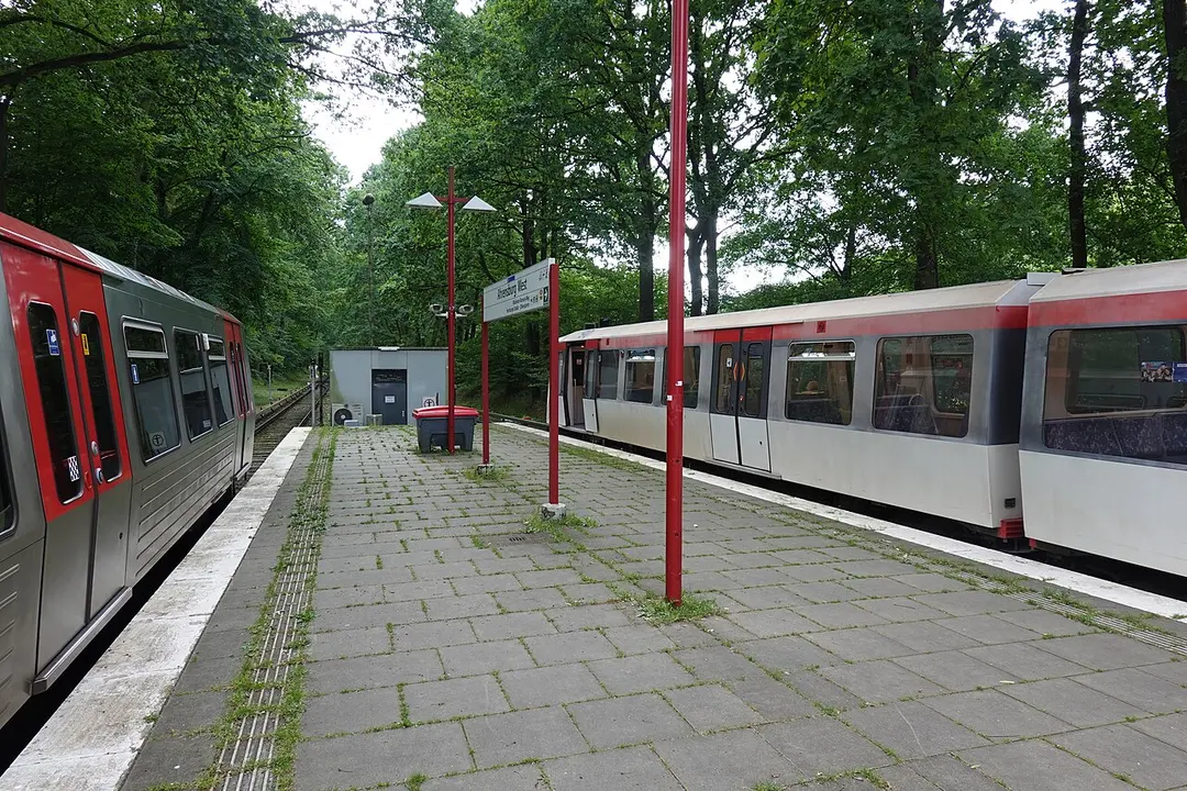 Ahrensburg West