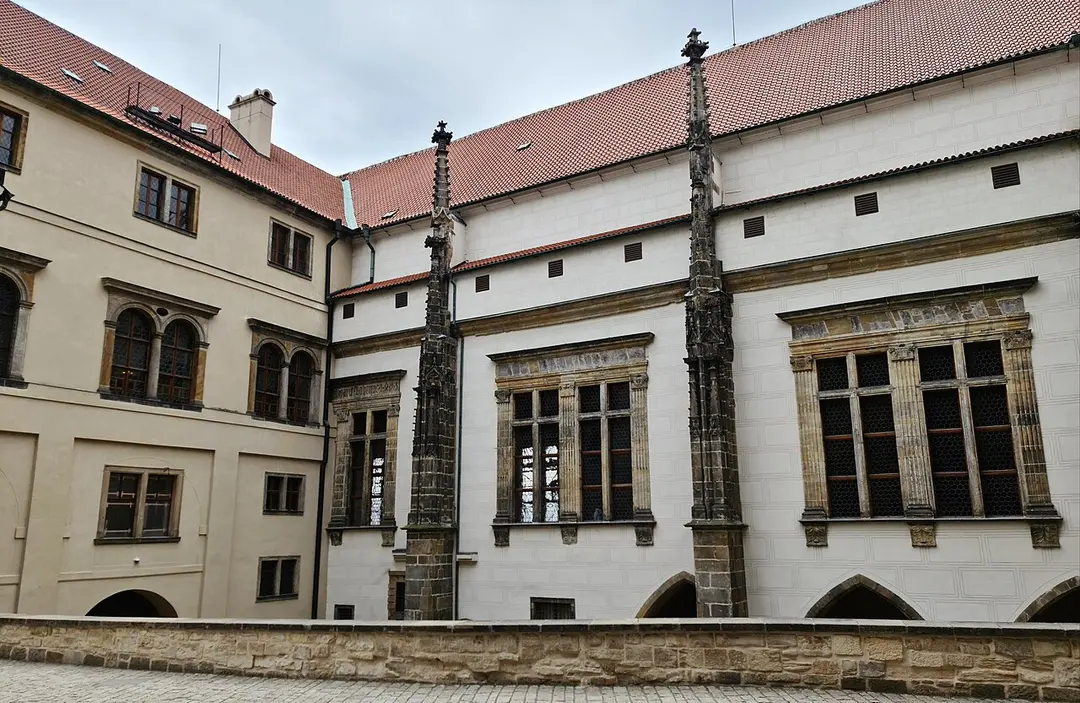 Alter Königspalast