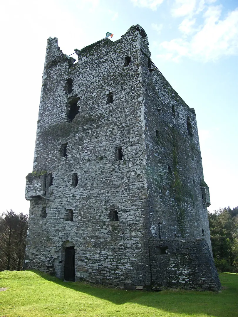 Ballynacarriga Castle