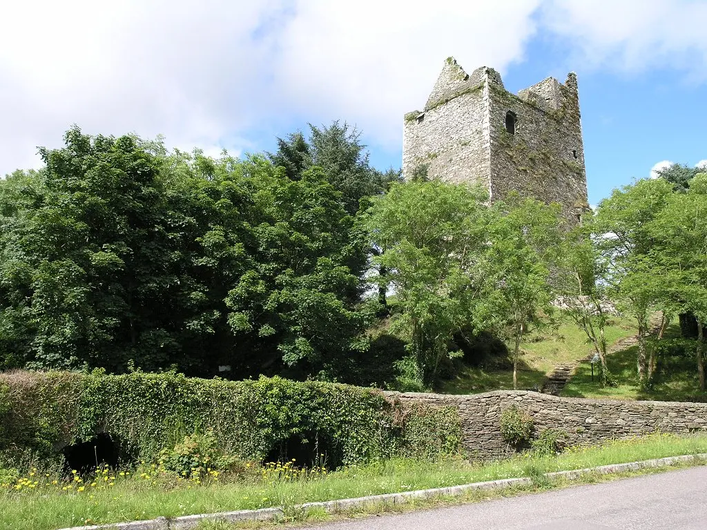 Ballynacarriga Castle