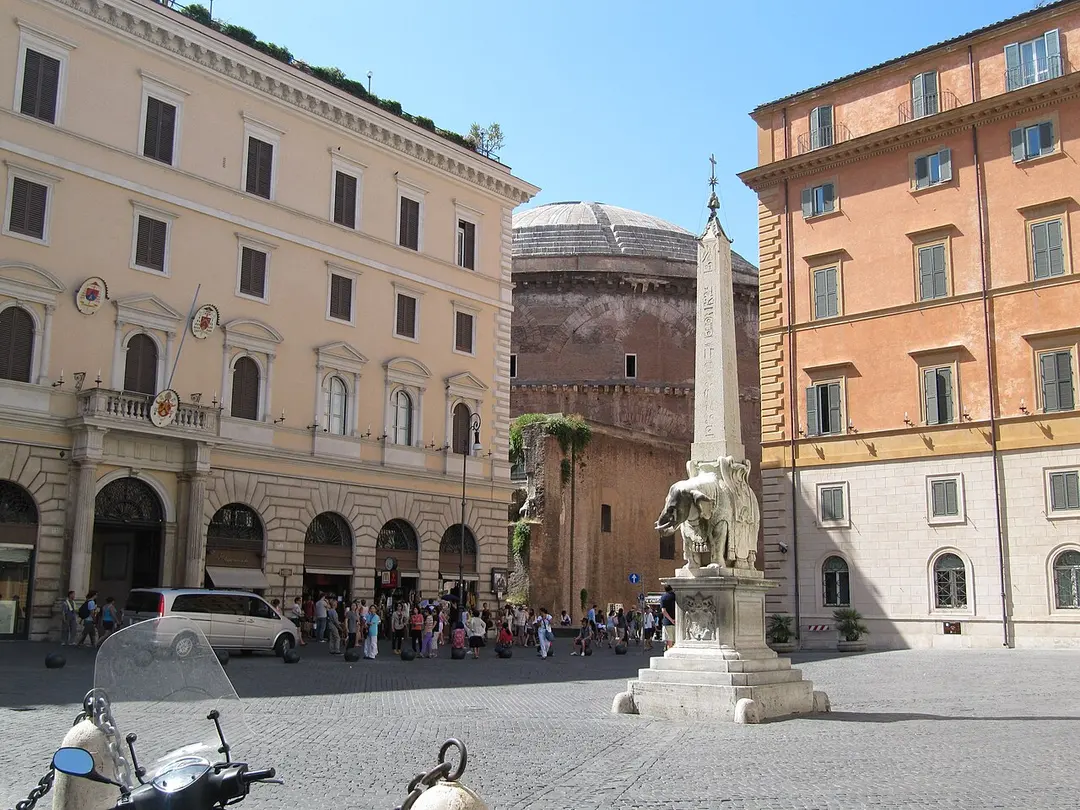 Piazza della Minerva