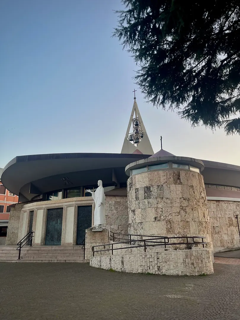 Chiesa di Gesù Divino Maestro
