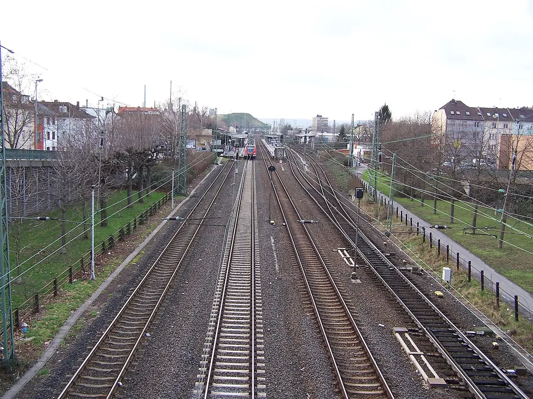 Bahnhof Frankfurt-Griesheim