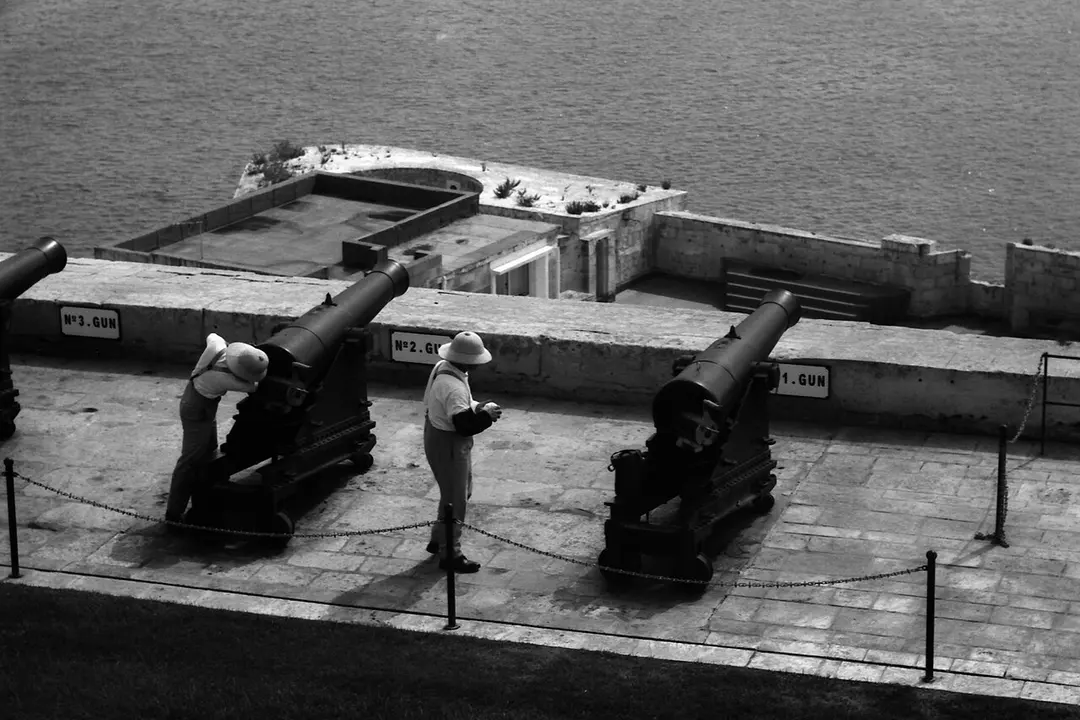 Saluting Battery