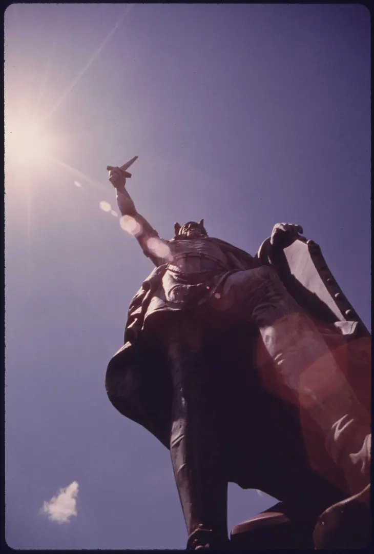 Hermann Heights Monument
