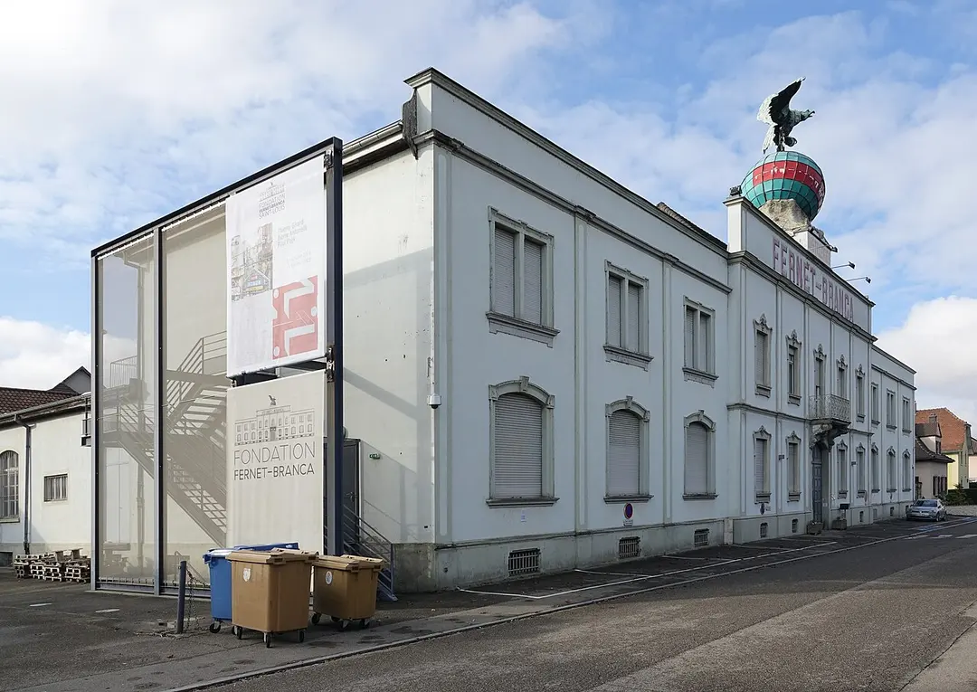 Espace d’Art Contemporain Fernet Branca