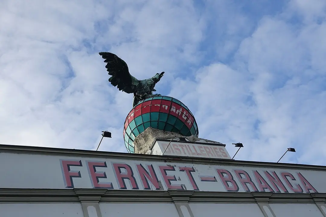 Espace d’Art Contemporain Fernet Branca