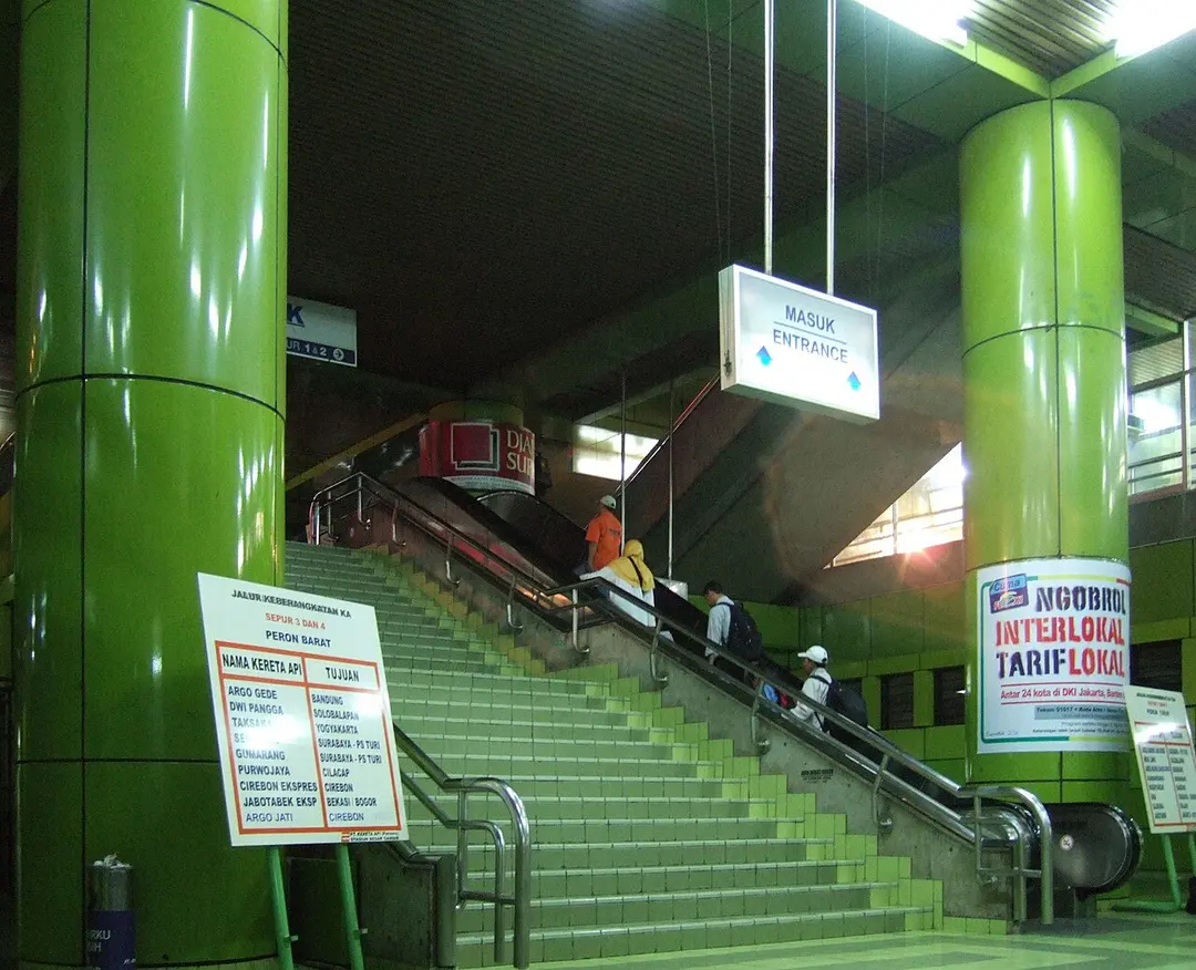 Bahnhof Gambir