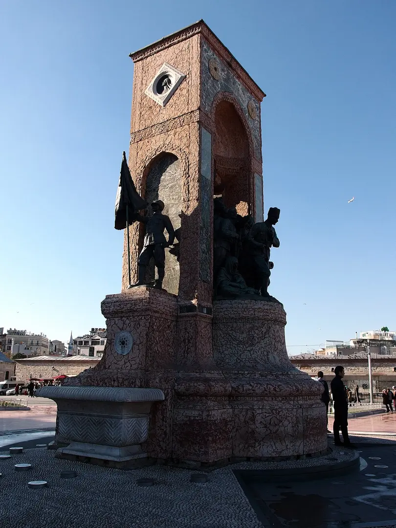 Cumhuriyet Anıtı
