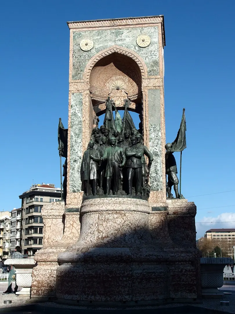 Cumhuriyet Anıtı
